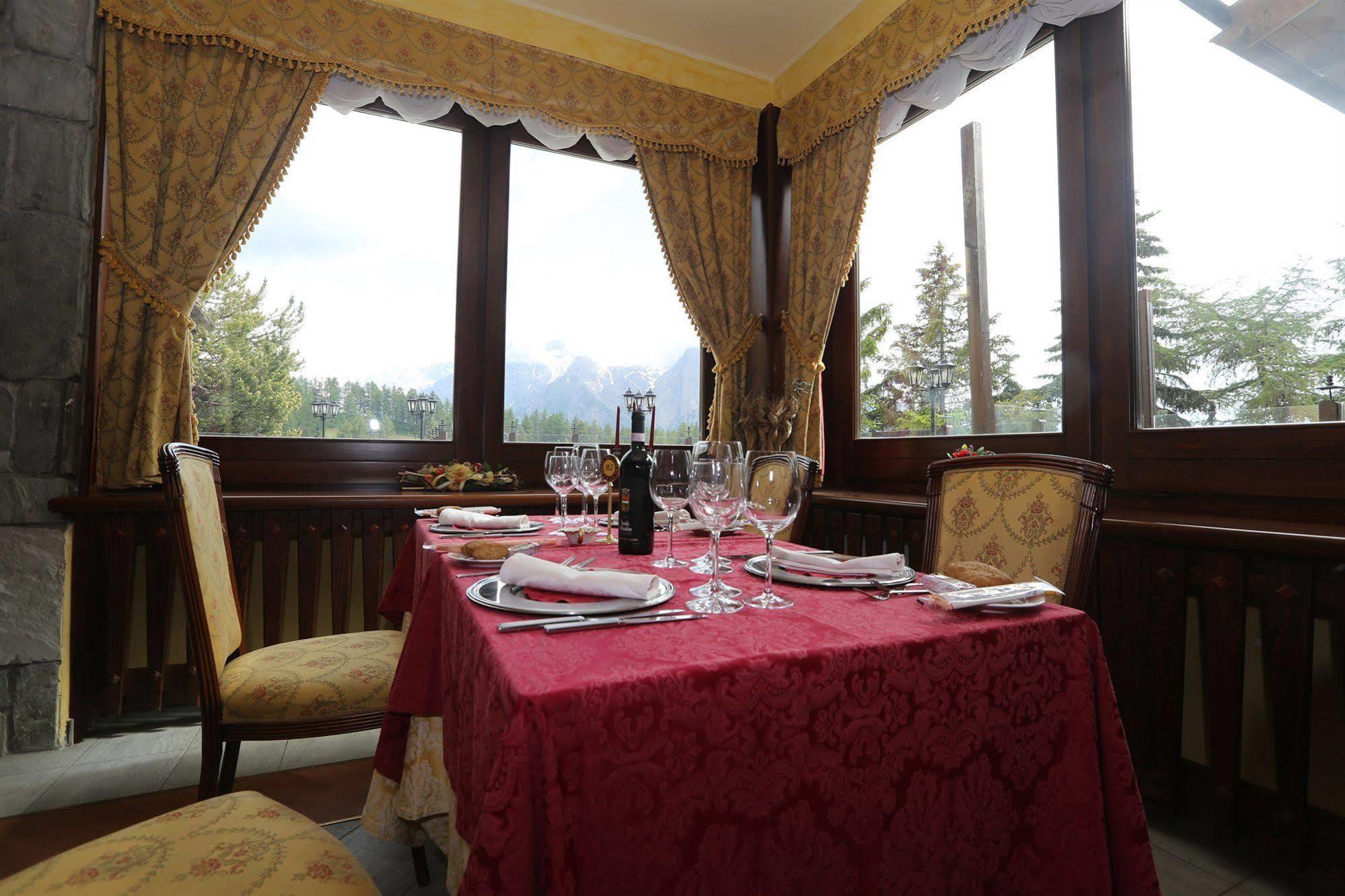 Hotel Belvedere Sestriere Buitenkant foto
