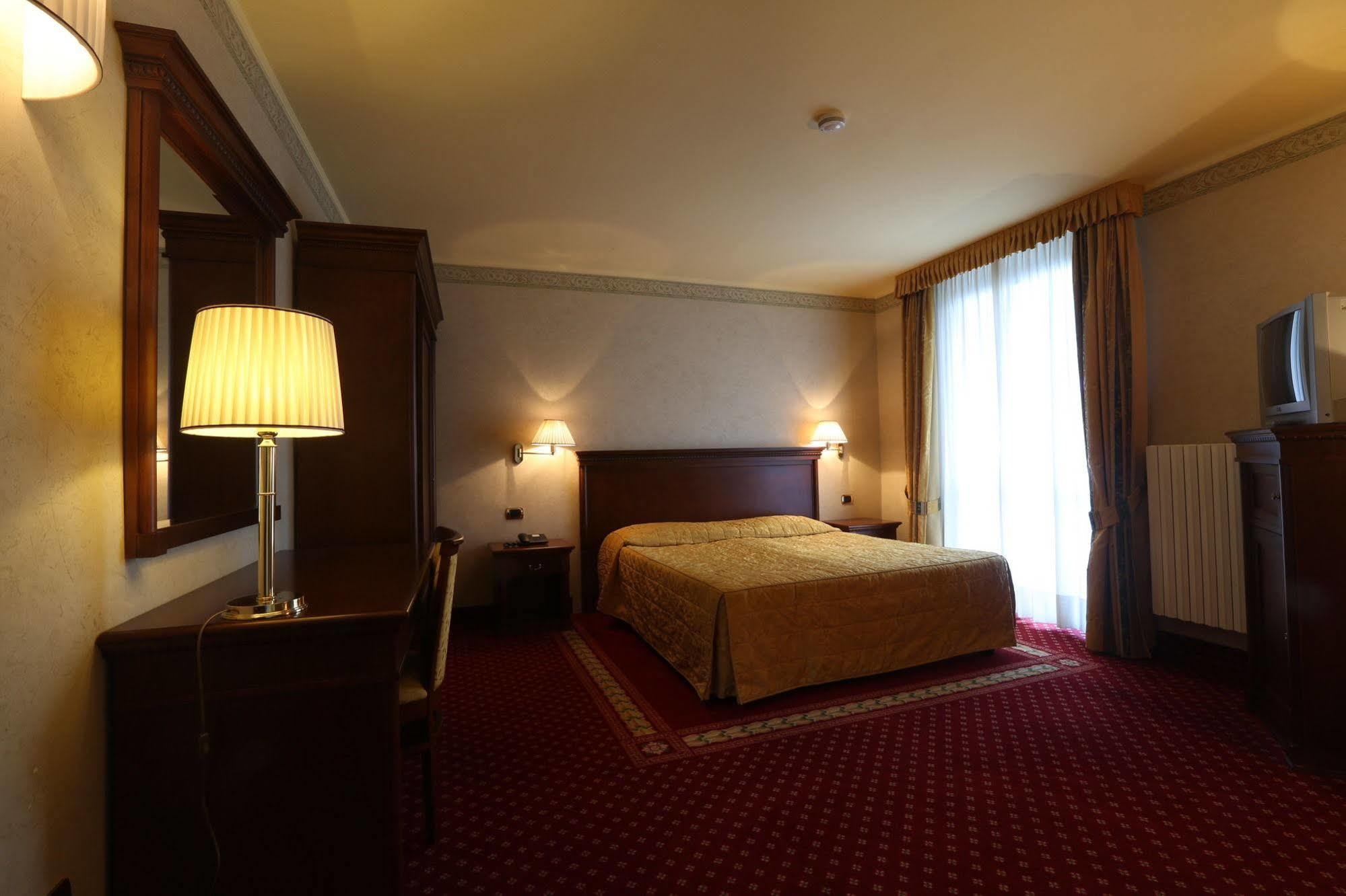 Hotel Belvedere Sestriere Buitenkant foto
